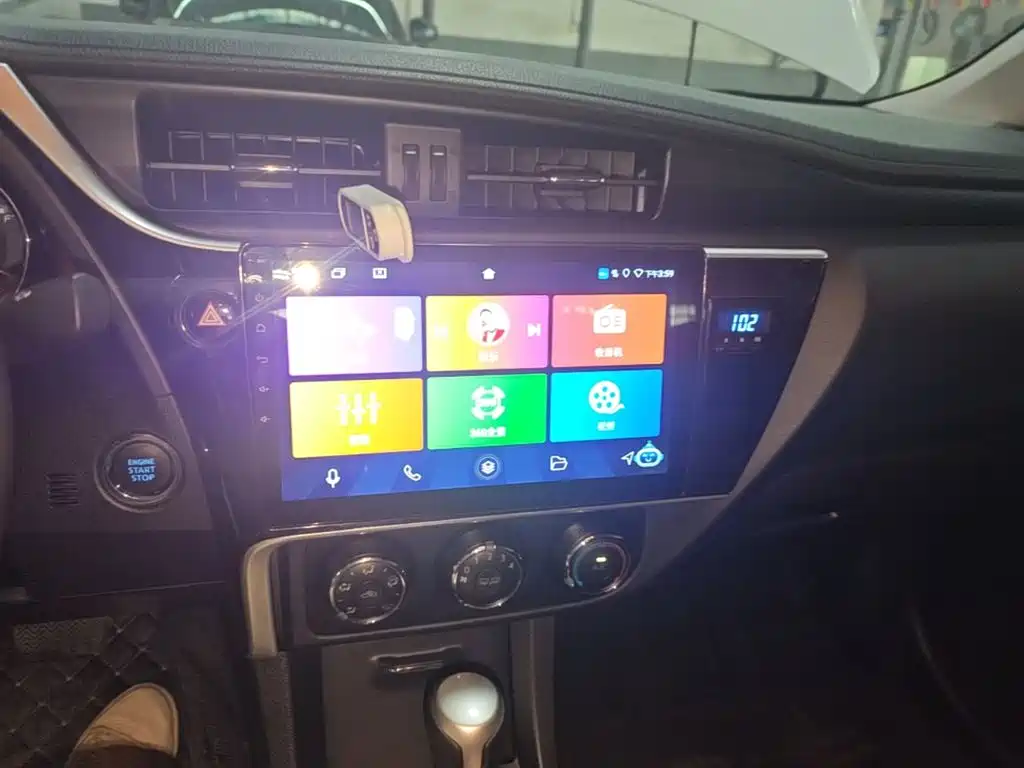 Toyota Corolla — миниатюра 13