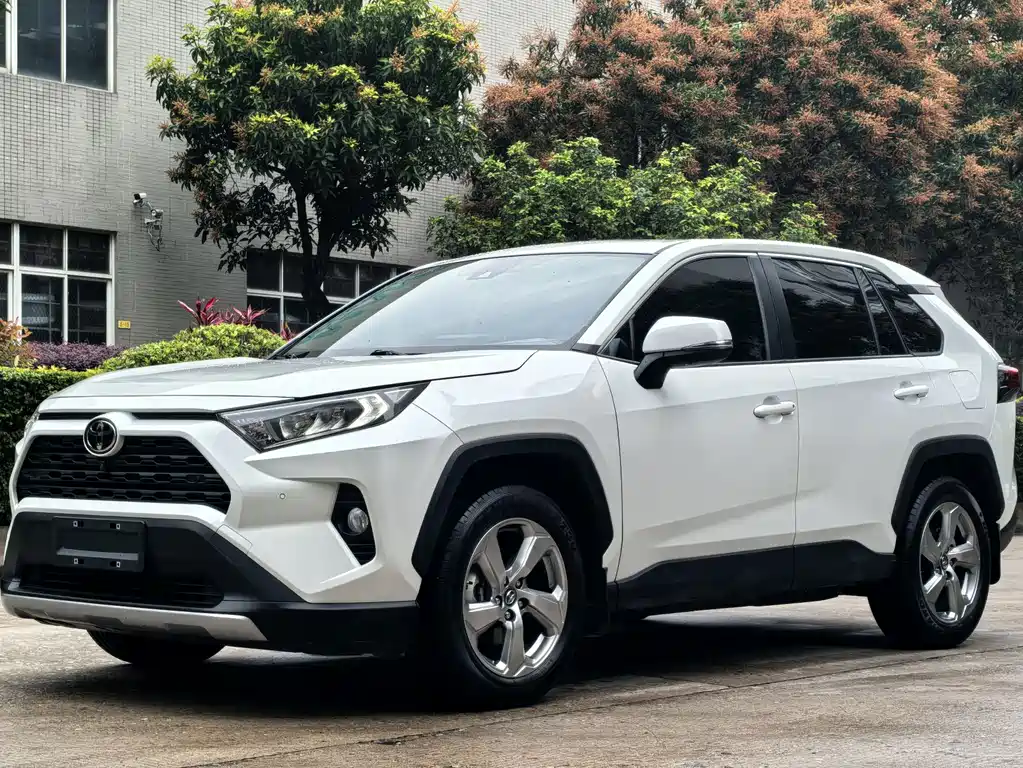 Купить Toyota RAV4