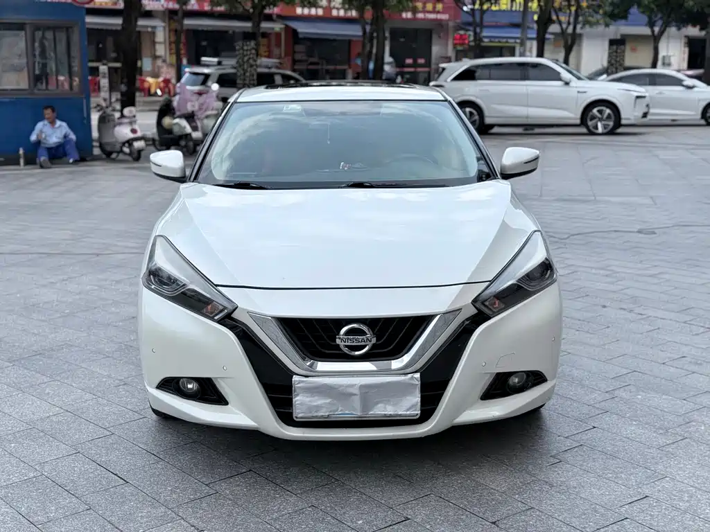 Nissan Bluebird — миниатюра 2