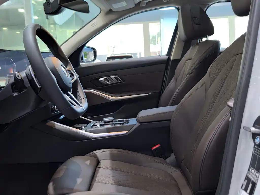BMW 3 Series — миниатюра 14