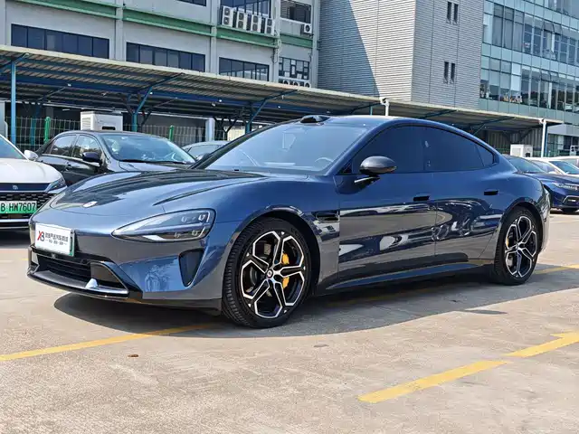 XIAOMI CAR XIAOMI SU7 2024