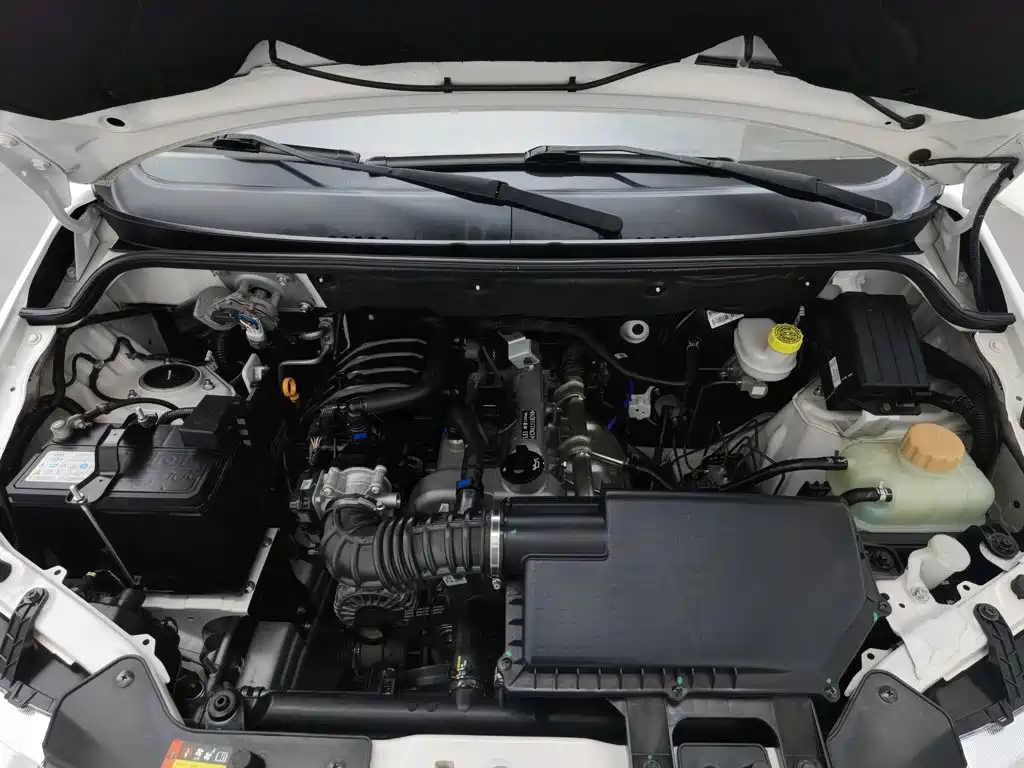 Wuling Hongguang — миниатюра 6