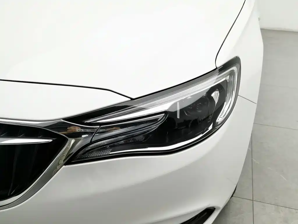 Buick Excelle — миниатюра 7