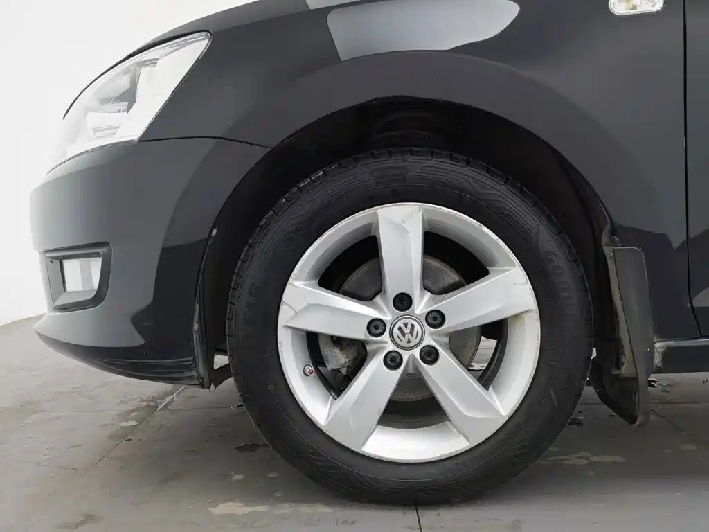 Volkswagen Santana — миниатюра 17