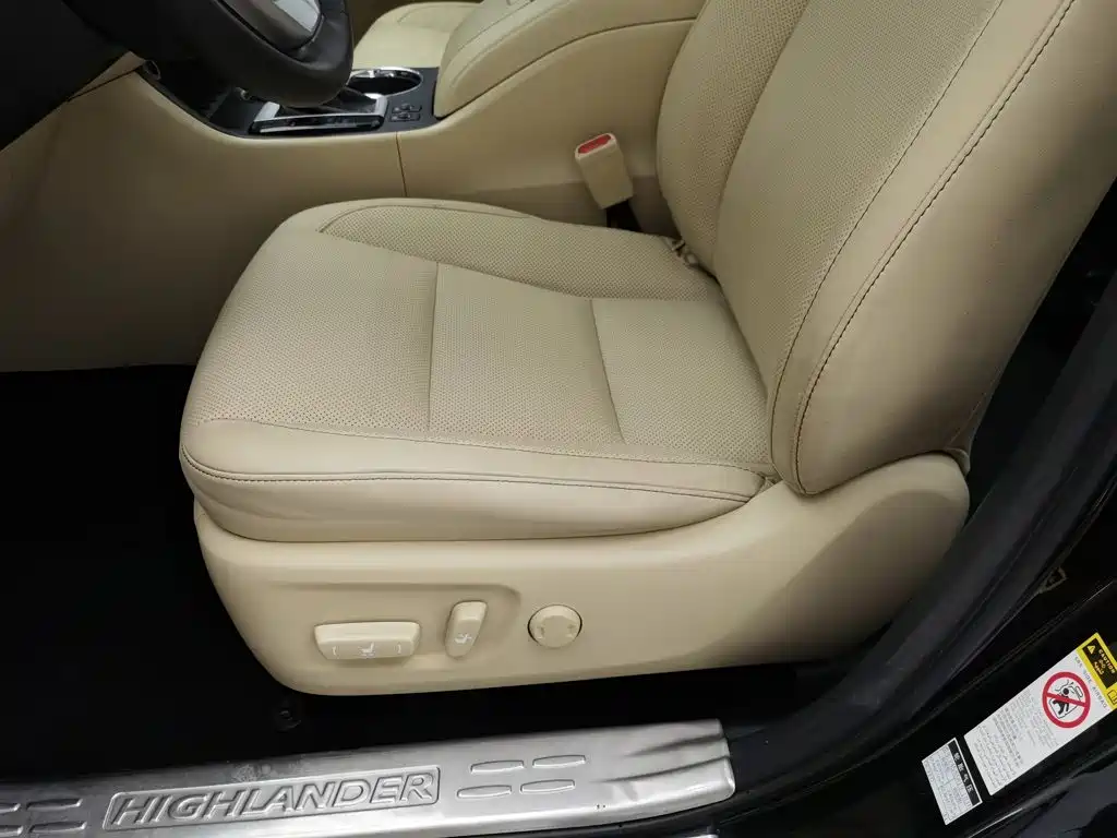 Toyota Highlander — миниатюра 20