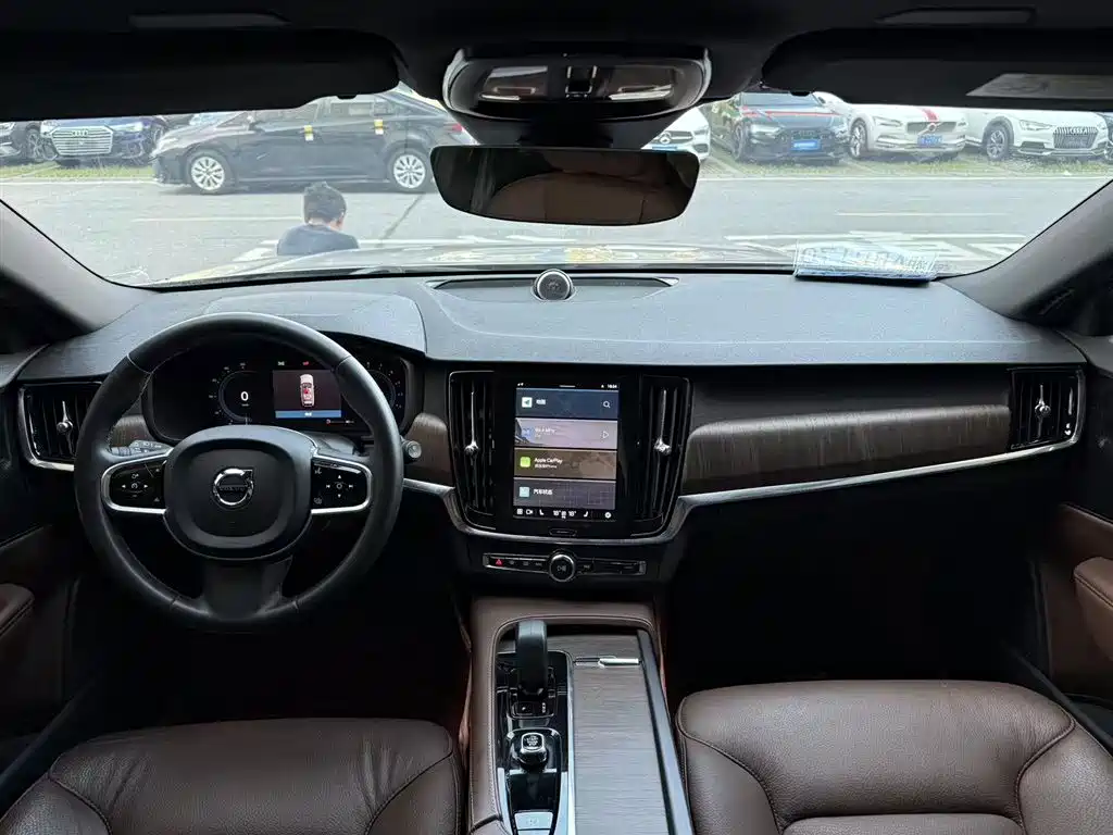 Volvo V90 2023 Cross Country B5 AWD