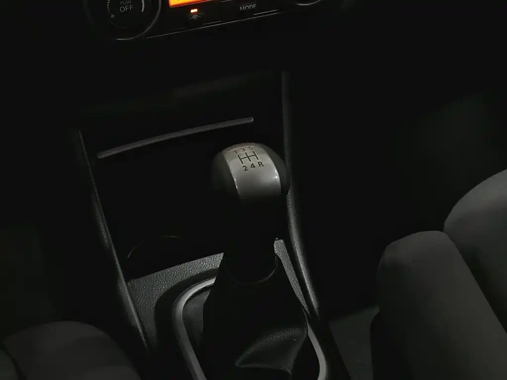 Nissan Sylphy — миниатюра 13