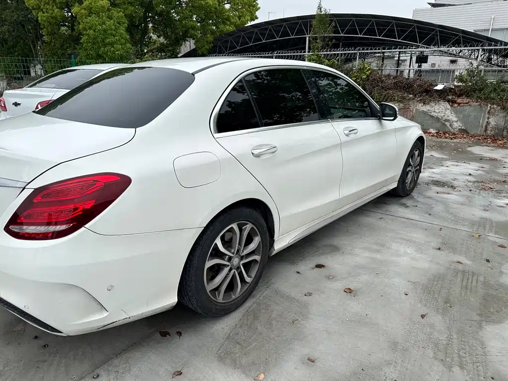 Mercedes-Benz C-Class — миниатюра 16
