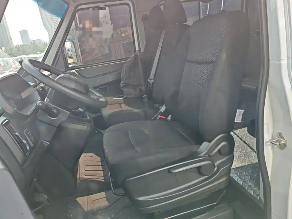 IVECO Daily — миниатюра 15