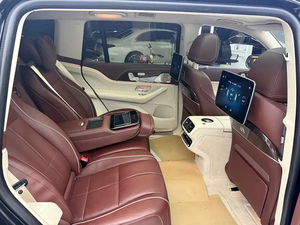 Mercedes-Benz GLS — миниатюра 13