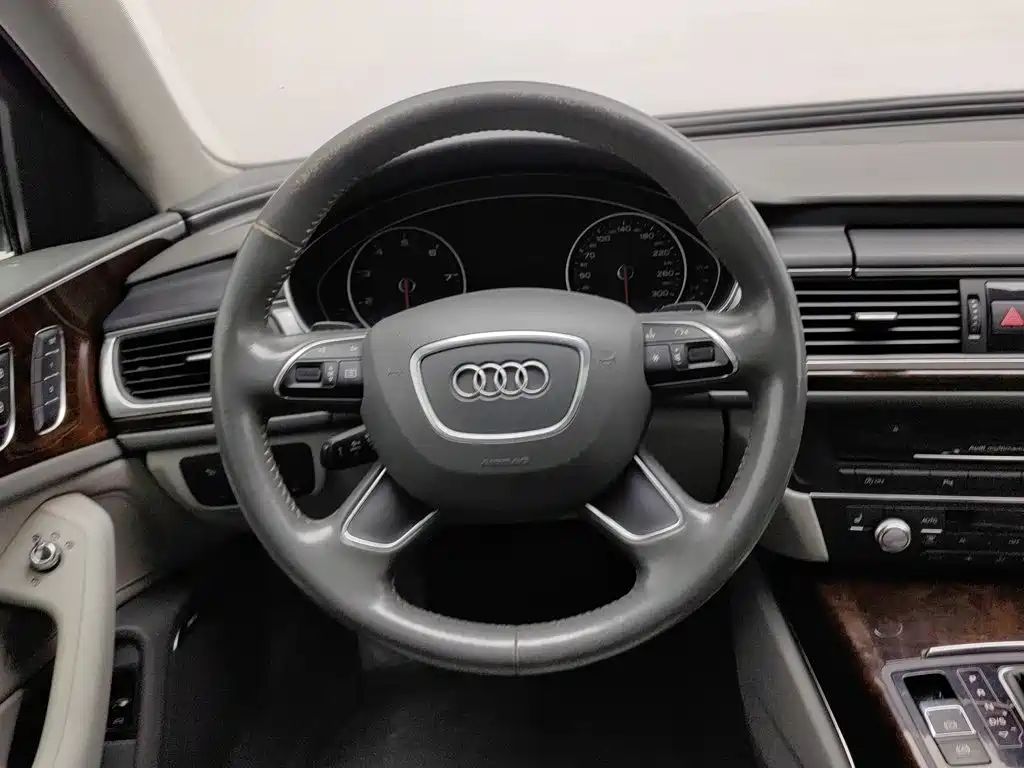 Audi A6L — миниатюра 11