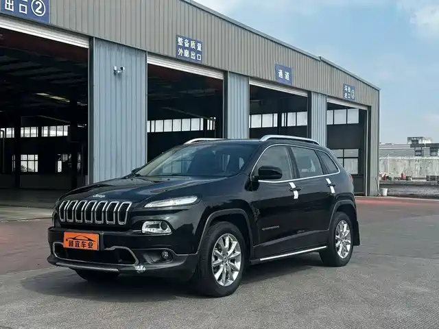 Jeep 自由光