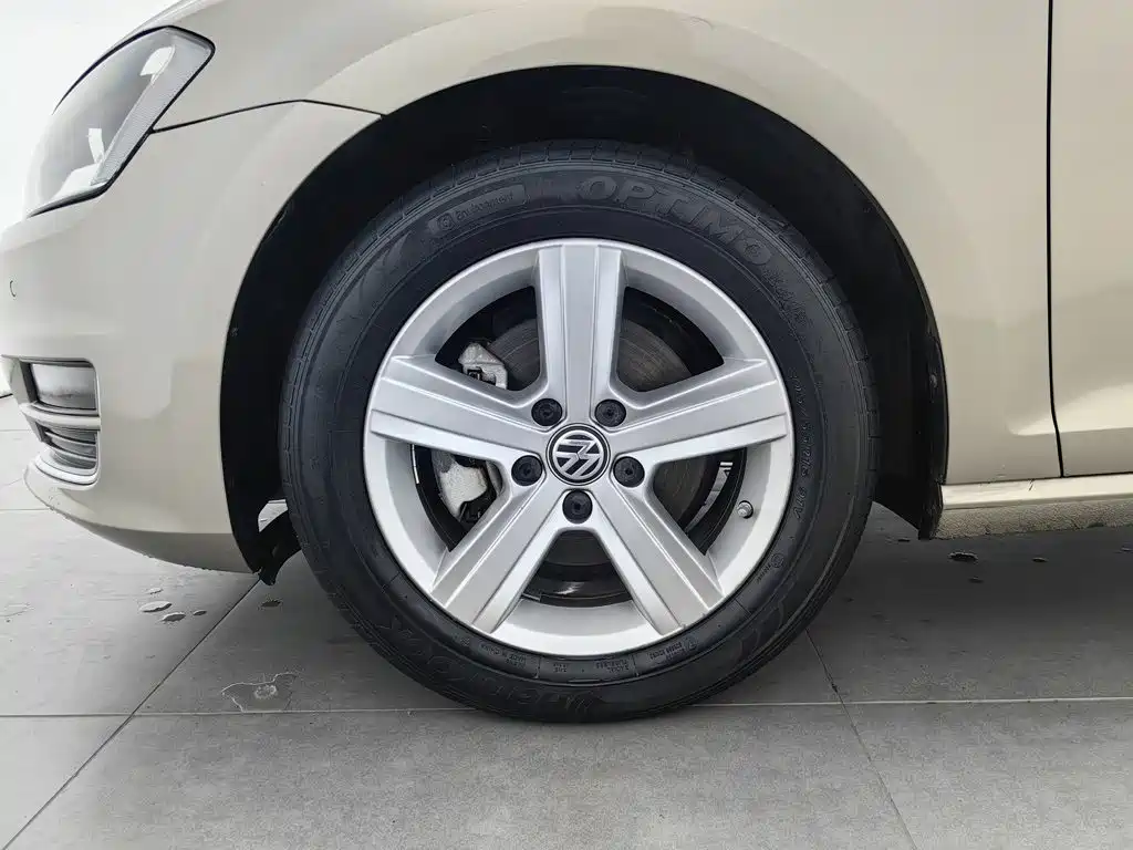 Volkswagen Golf — миниатюра 17