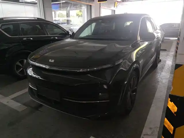 Li Auto L8