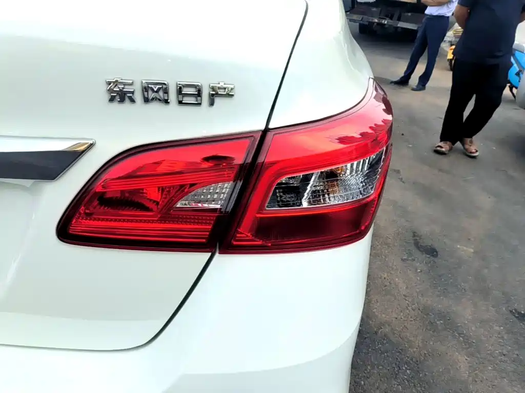 Nissan Sylphy — миниатюра 8