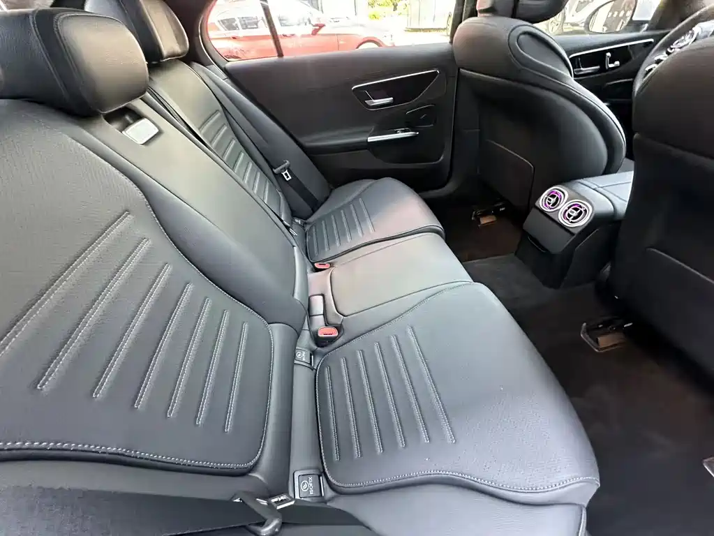 Mercedes-Benz C-Class — миниатюра 34