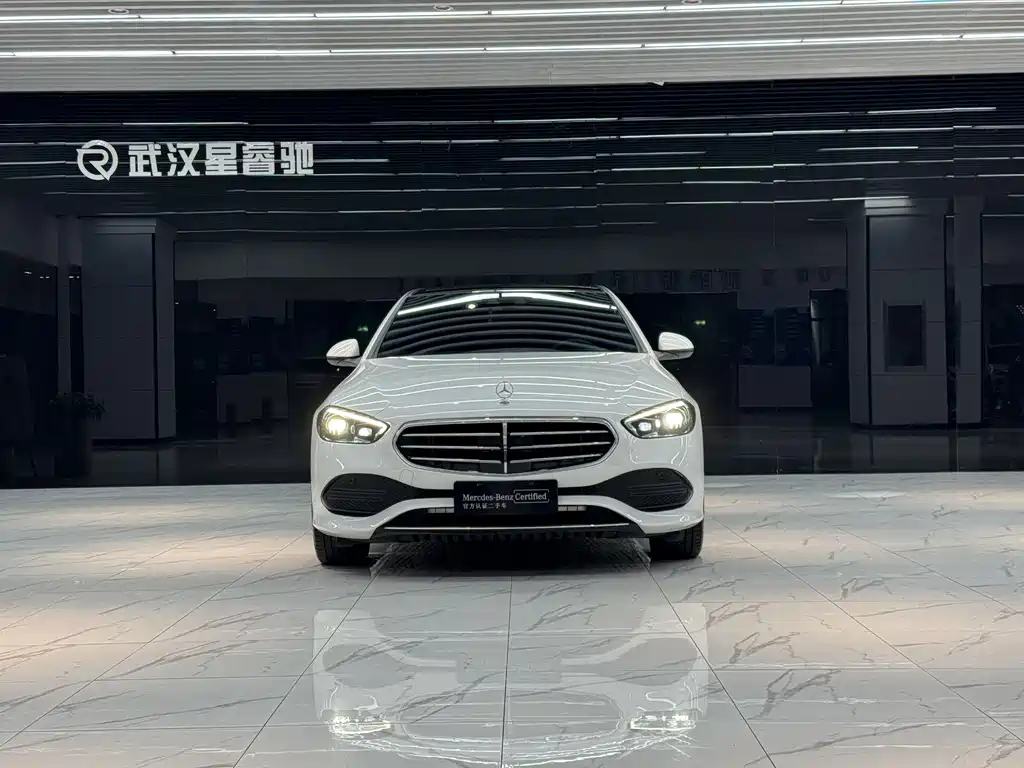 Mercedes-Benz C-Class — миниатюра 3