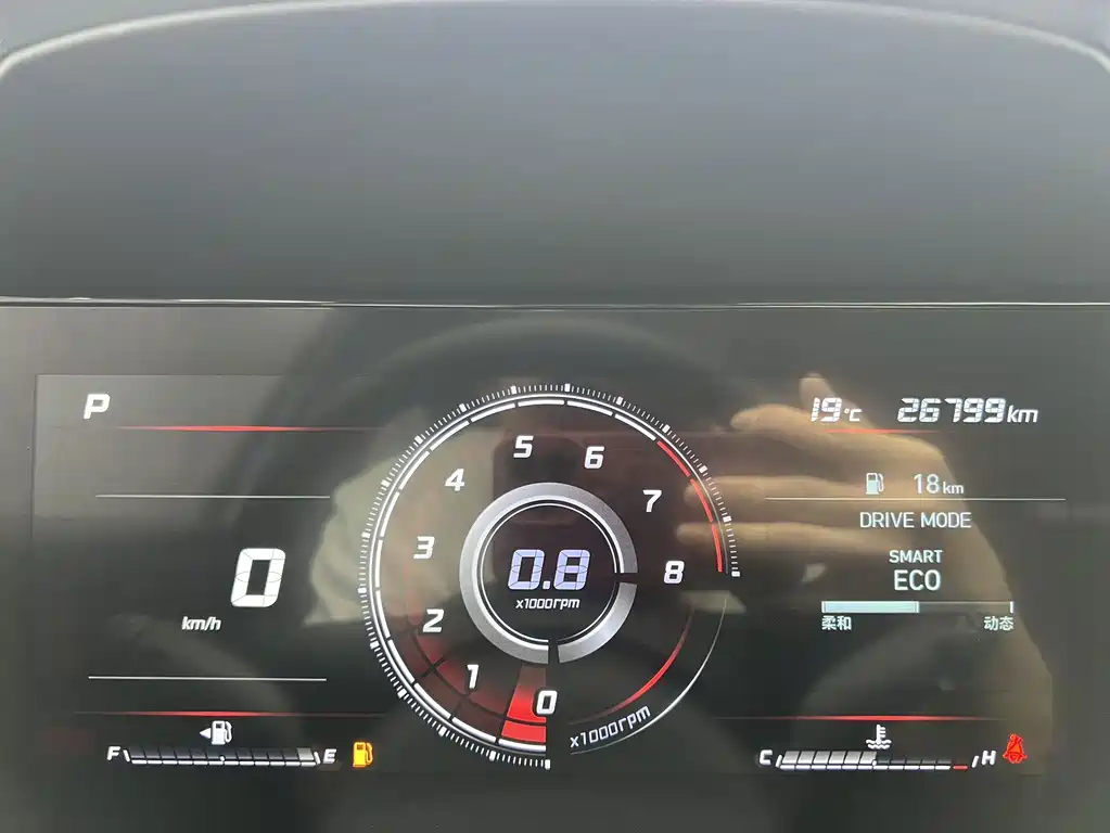 Hyundai Elantra — миниатюра 11