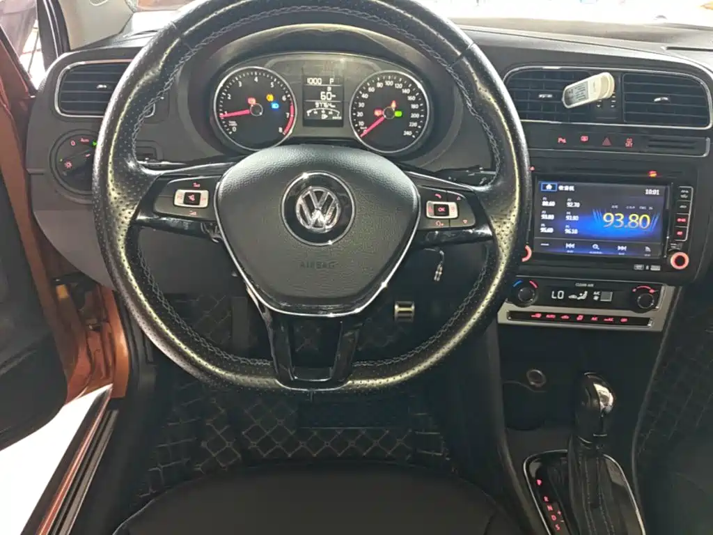 Volkswagen Polo — миниатюра 11