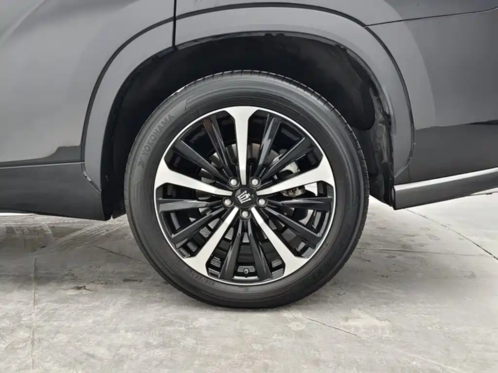 Toyota Crown Kluger — миниатюра 12