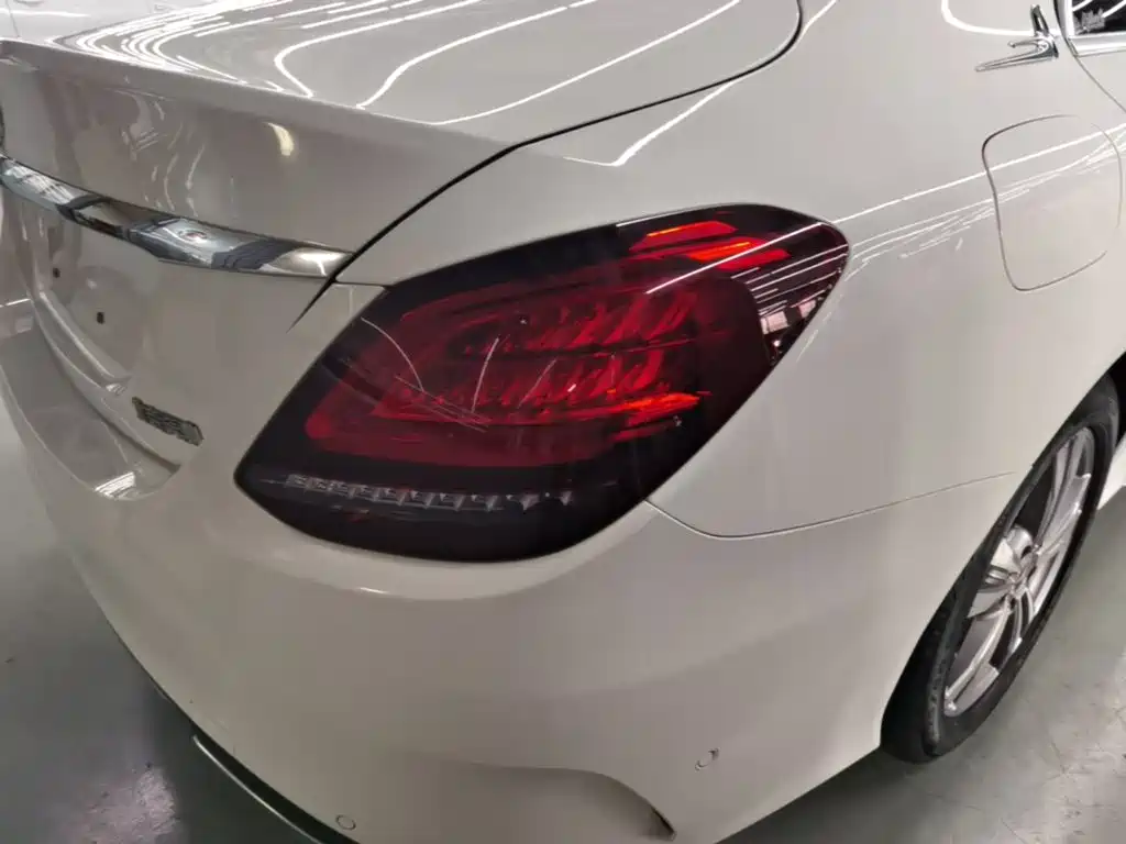 Mercedes-Benz C-Class — миниатюра 8