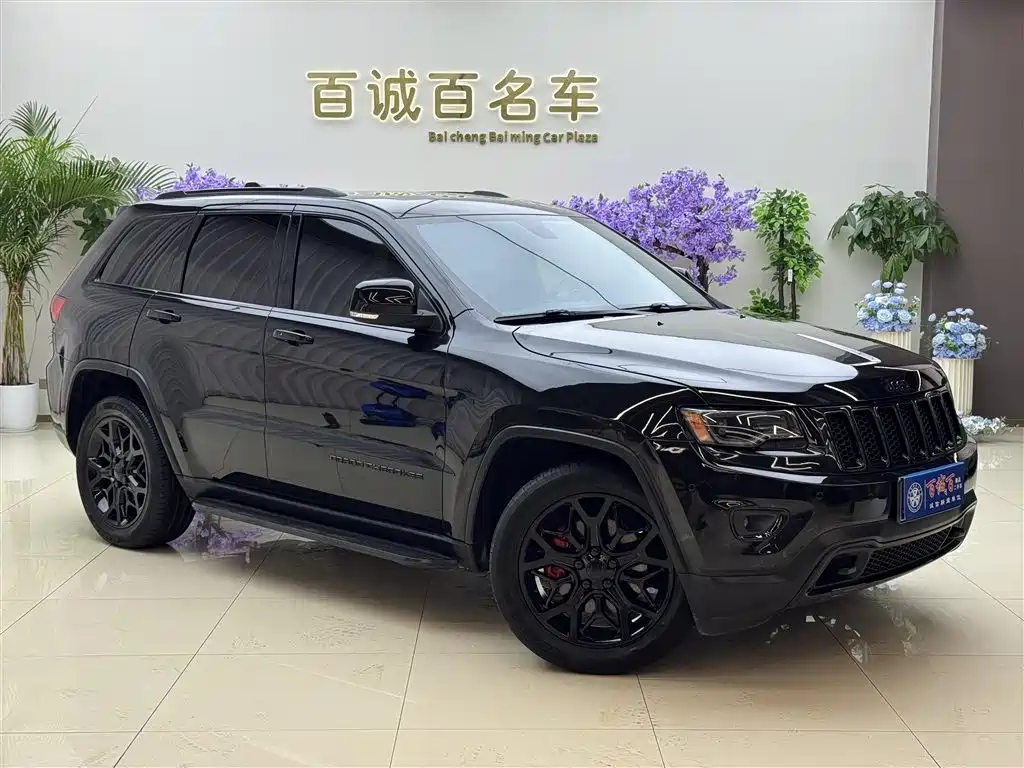 Jeep Grand Cherokee (Import) 3.0L Comfort Enjoy Navigation Edition, фото 4