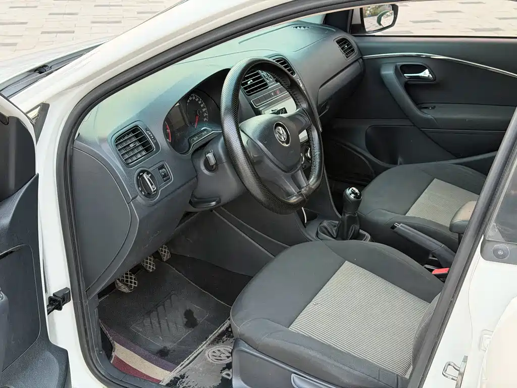 Volkswagen Polo — миниатюра 4