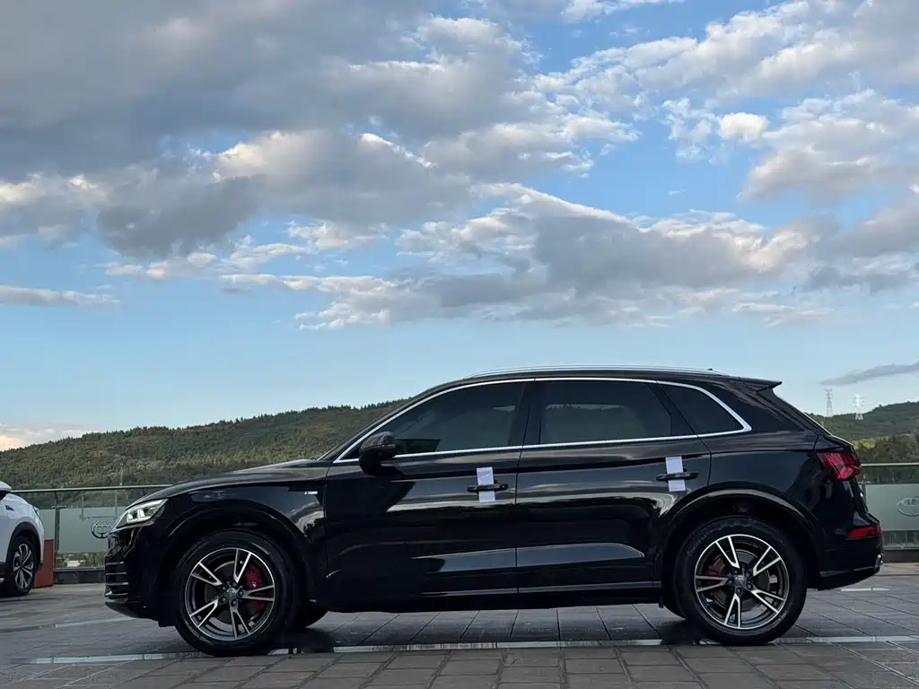 Audi Q5L — миниатюра 10