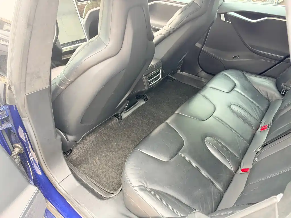 Tesla Model S — миниатюра 6