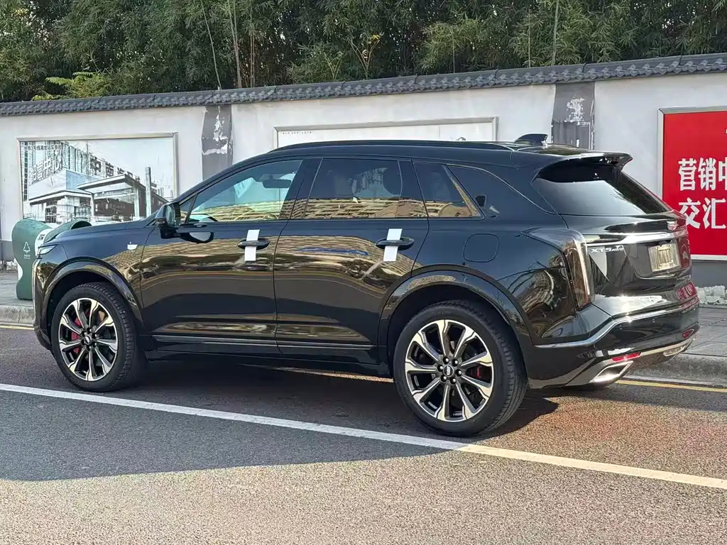 Cadillac XT5 — миниатюра 9