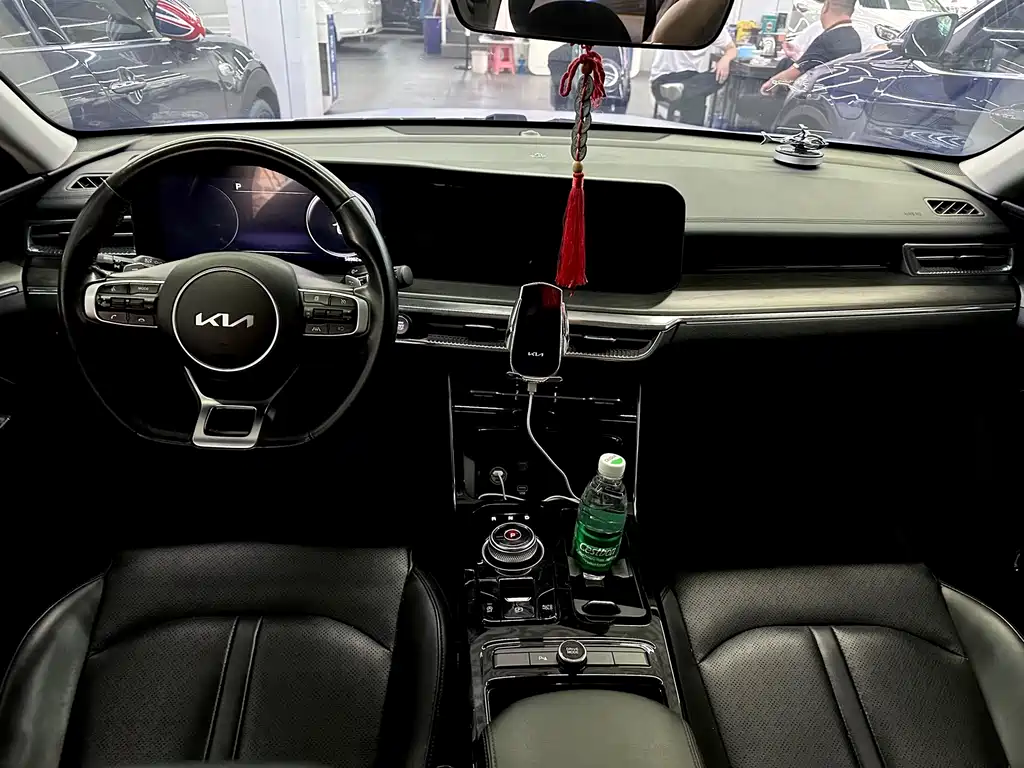 Kia K5 — миниатюра 8