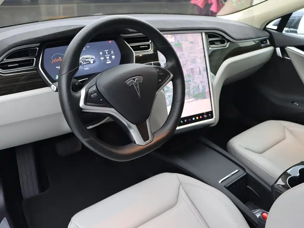 Tesla Model S — миниатюра 6