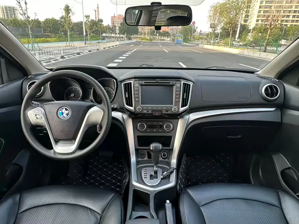 Venucia T70 — миниатюра 8