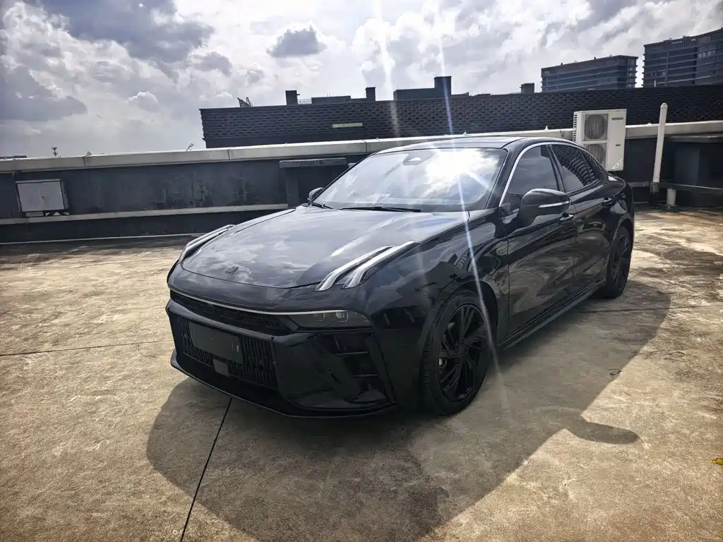 Купить Lynk & Co 03
