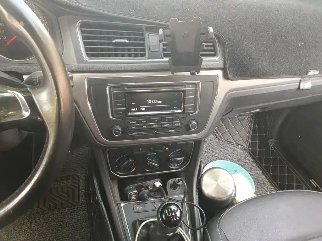 Volkswagen Lavida — миниатюра 9