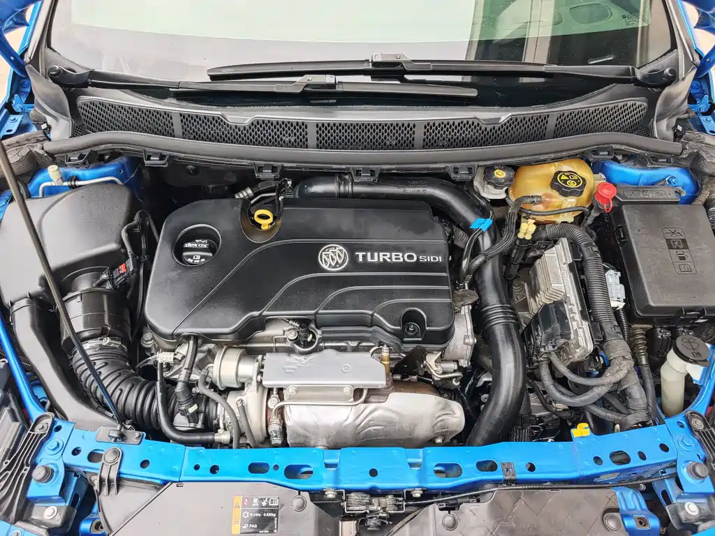 Buick Verano Hatchback GS 20T DCT Vertical Passion Sport Type, фото 17