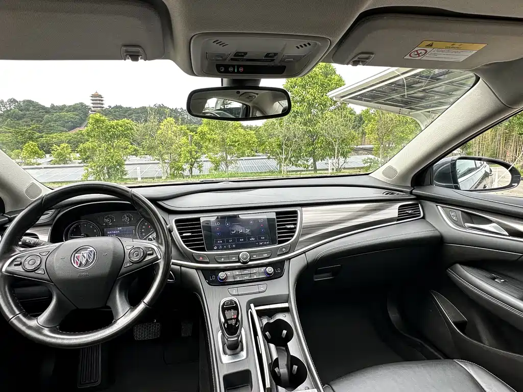 Buick LaCrosse — миниатюра 18