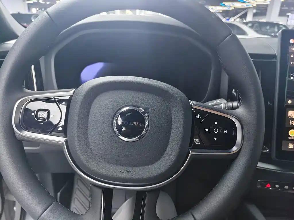 Volvo XC60 — миниатюра 6