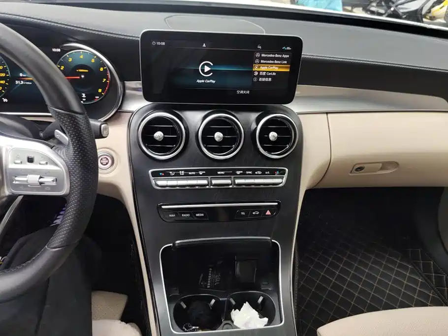 Mercedes-Benz C-Class — миниатюра 13