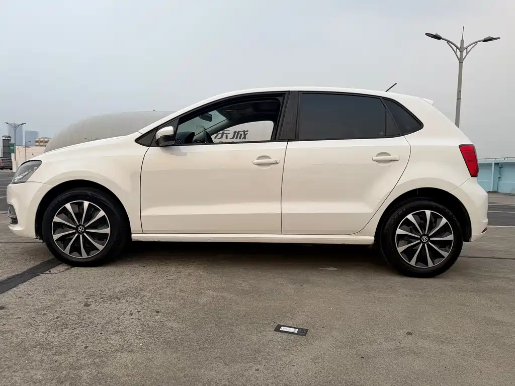 Volkswagen Polo 2016 1.6L AT Comfort