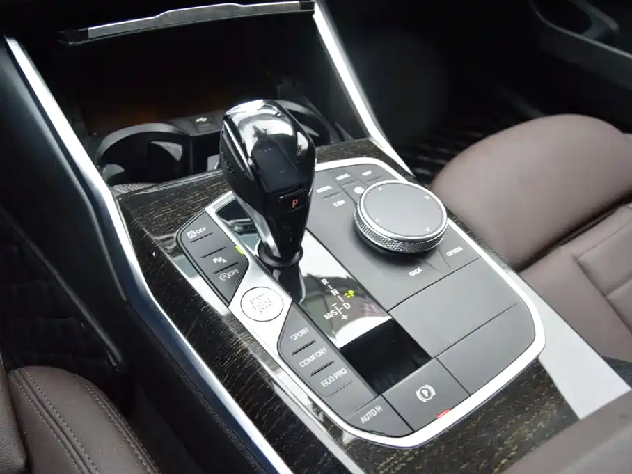 BMW 3 Series — миниатюра 8