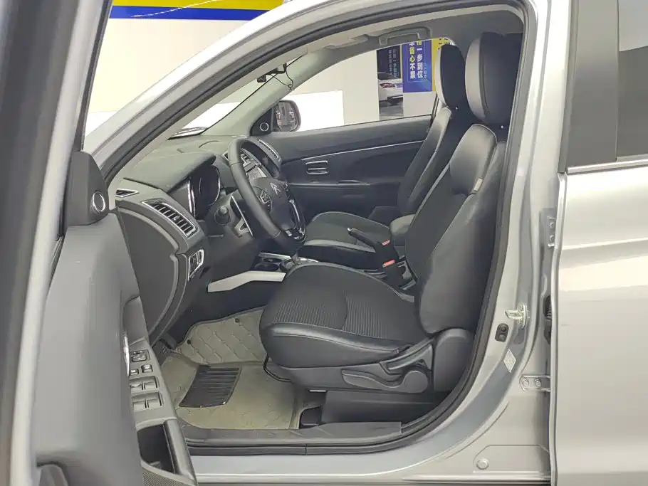 Citroen C4 Aircross (Import) 2.0L 2WD Comfort Edition, фото 9