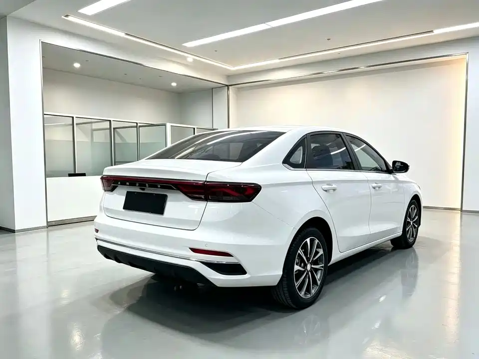 Geely Emgrand — миниатюра 8