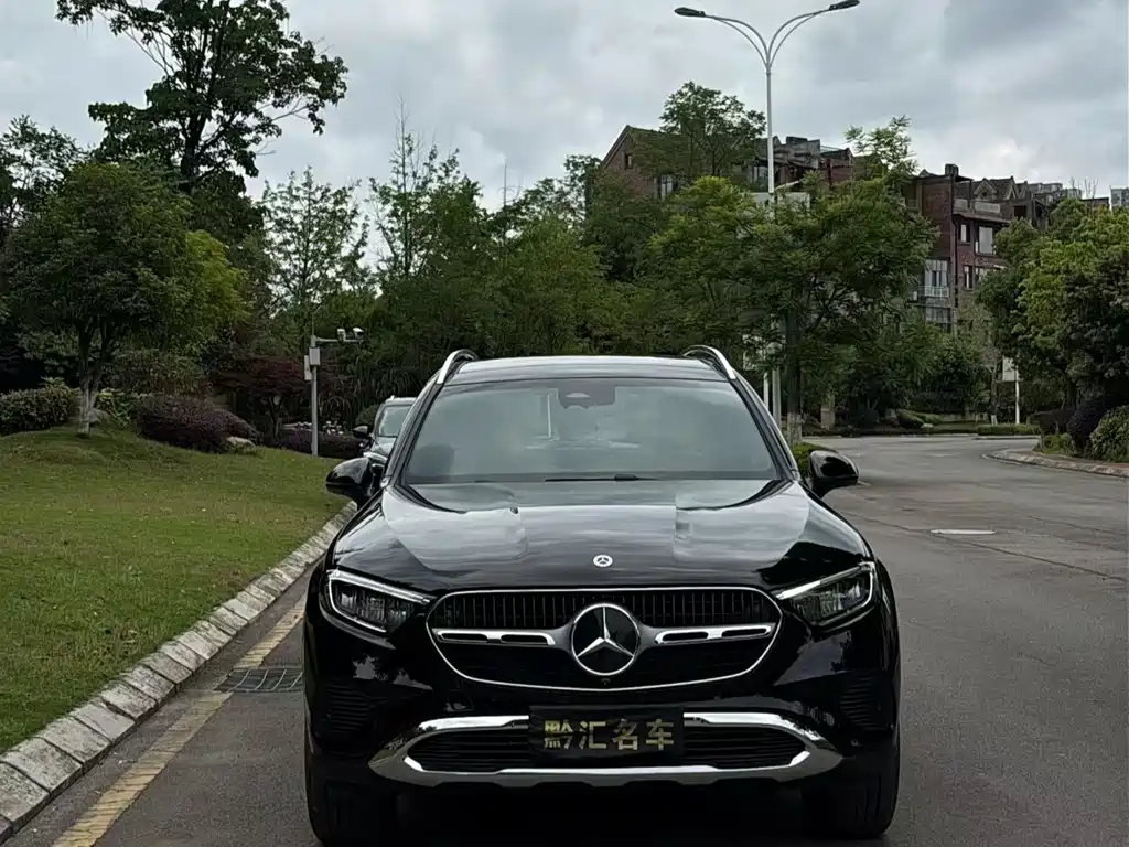 Mercedes-Benz GLC 2023 GLC 260 L 4MATIC 5 мест
