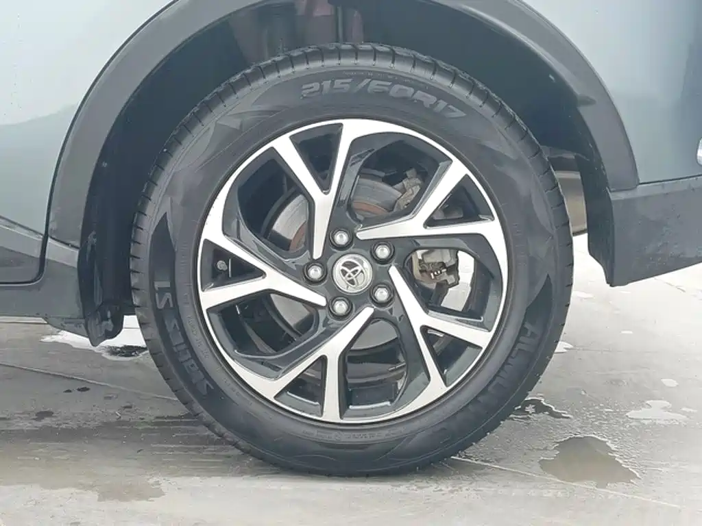 Toyota C-HR — миниатюра 8