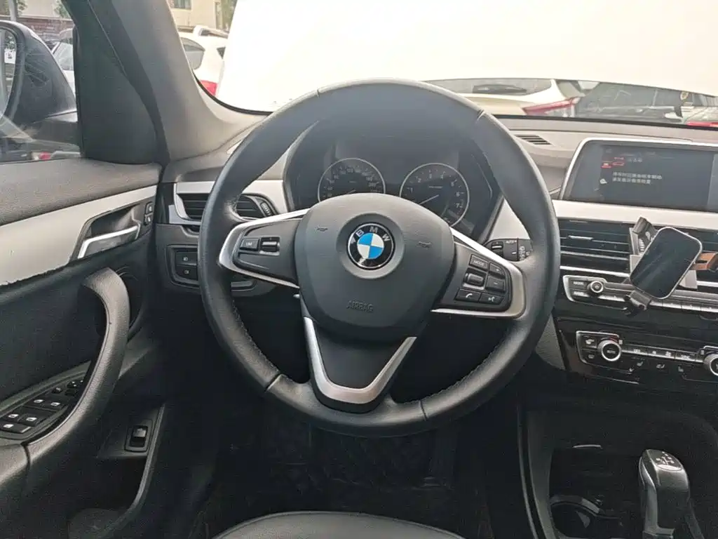 BMW X1 — миниатюра 11