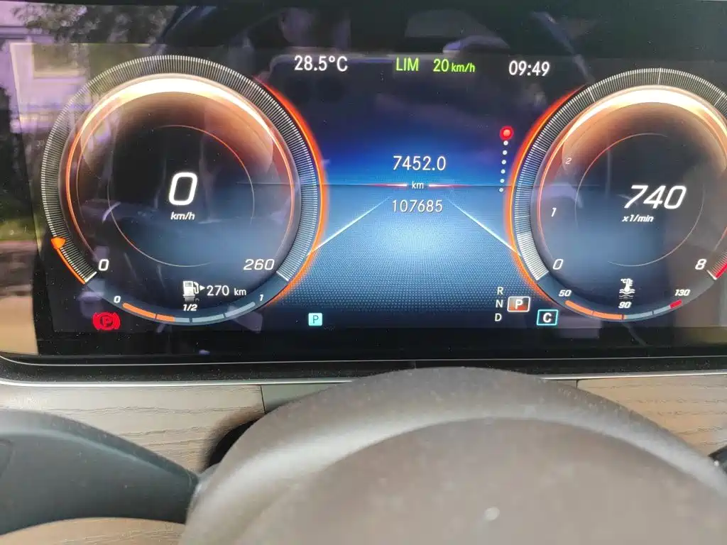 Mercedes-Benz E-Class — миниатюра 5