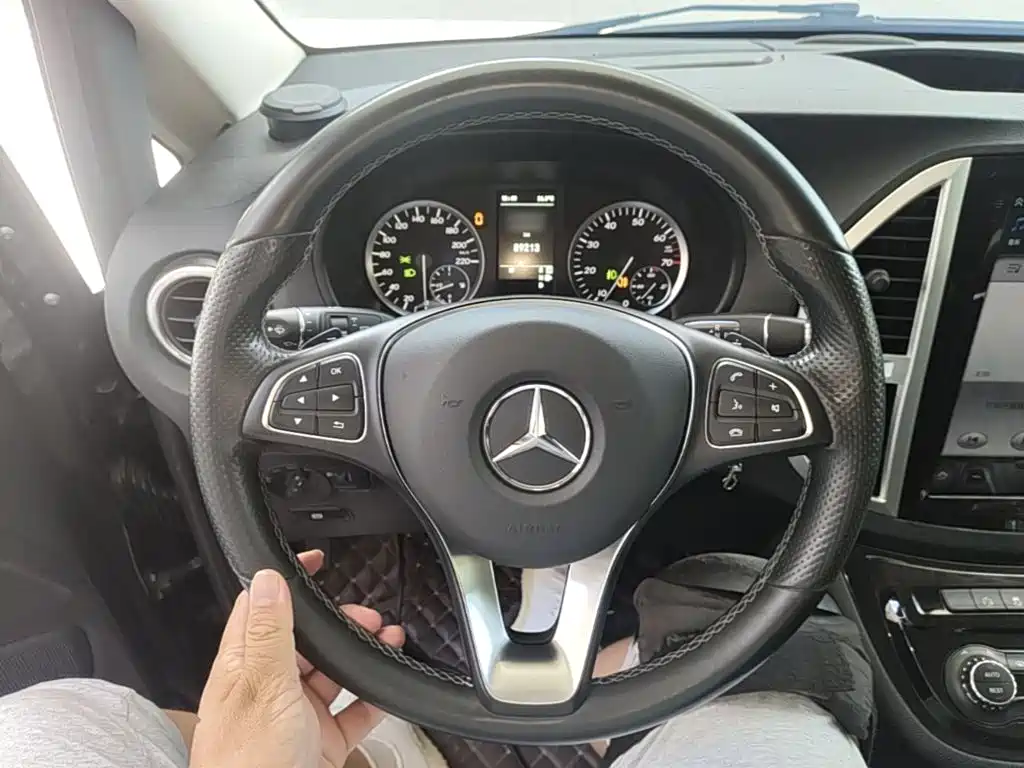 Mercedes-Benz Vito — миниатюра 11