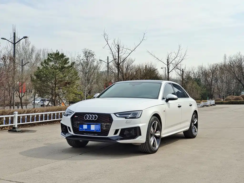 Audi A4L 2017