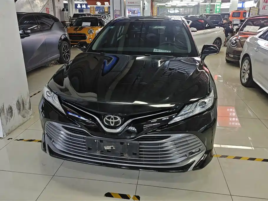 TOYOTA CAMRY